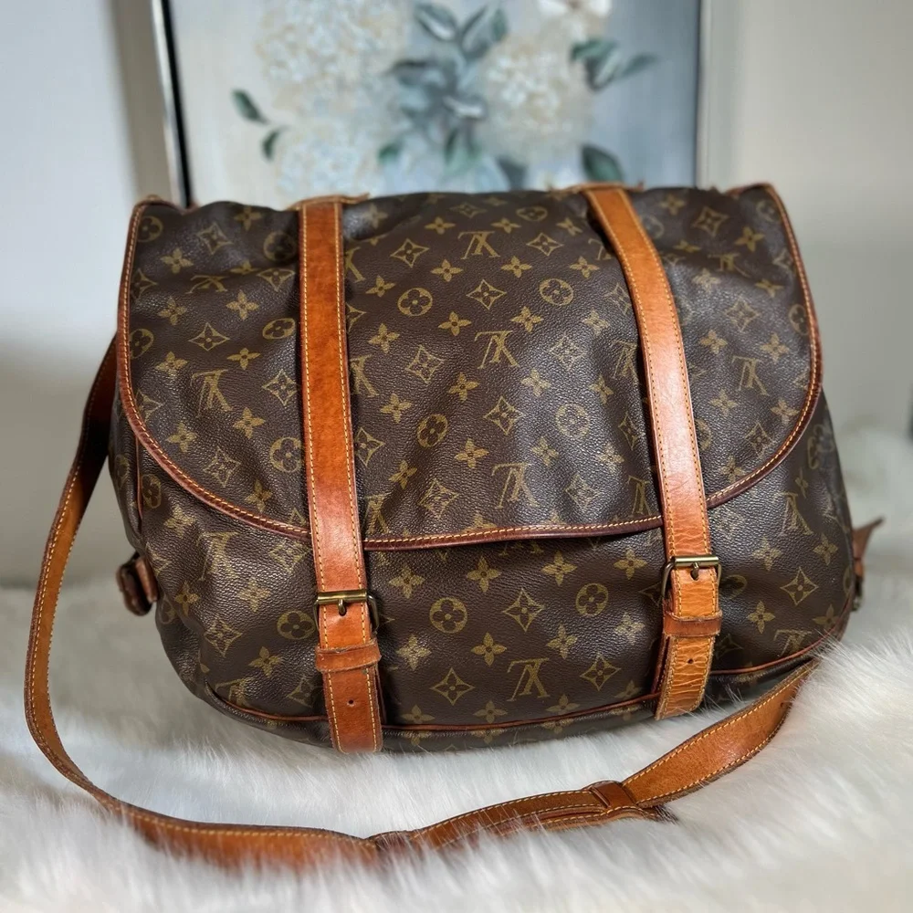 Louis Vuitton Monogram Brown & Tan Shoulder Bag - Picture 1 of 16